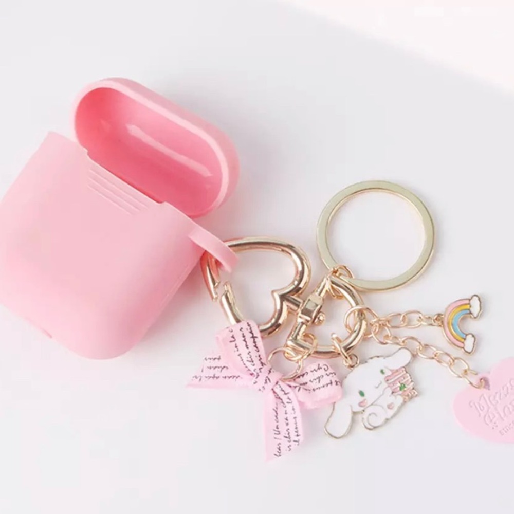Gold Keychain for EarPods with Pink case